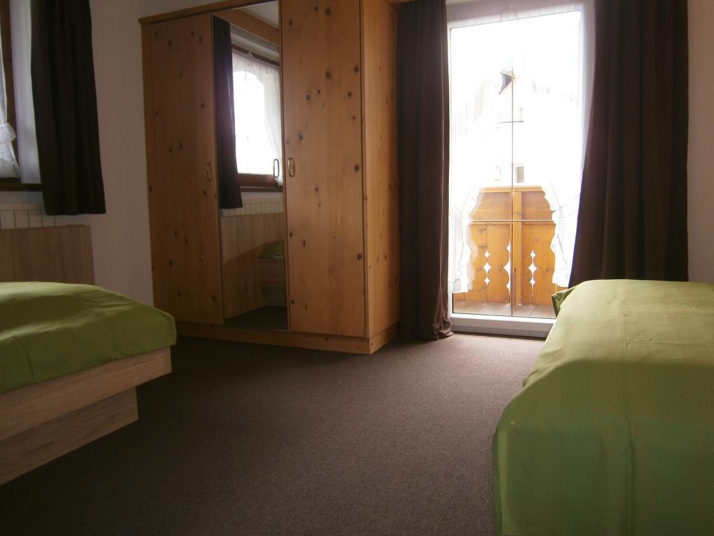 Haus Wiesenheim Fw Oetztal Langenfeld Ruang foto